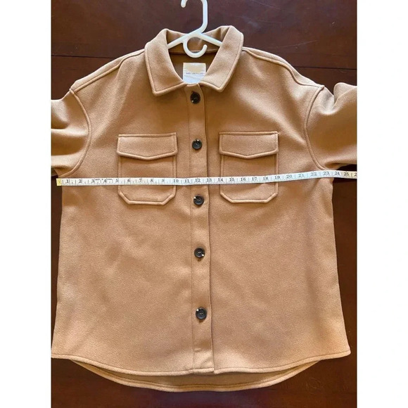 Avec Les Filles NWT Solid Shirt Tail Shacket in Cognac Size Large - Picture 10 of 11